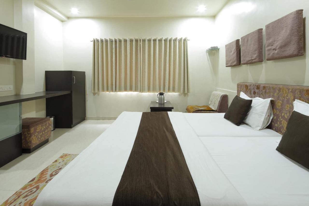 Hotel Good Night Ahmedabad Exterior foto