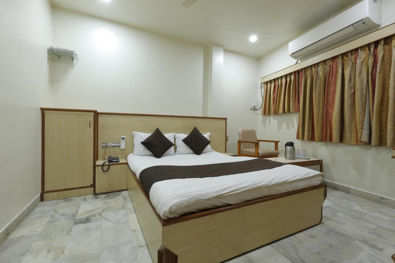 Hotel Good Night Ahmedabad Exterior foto