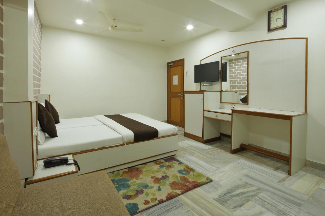 Hotel Good Night Ahmedabad Exterior foto