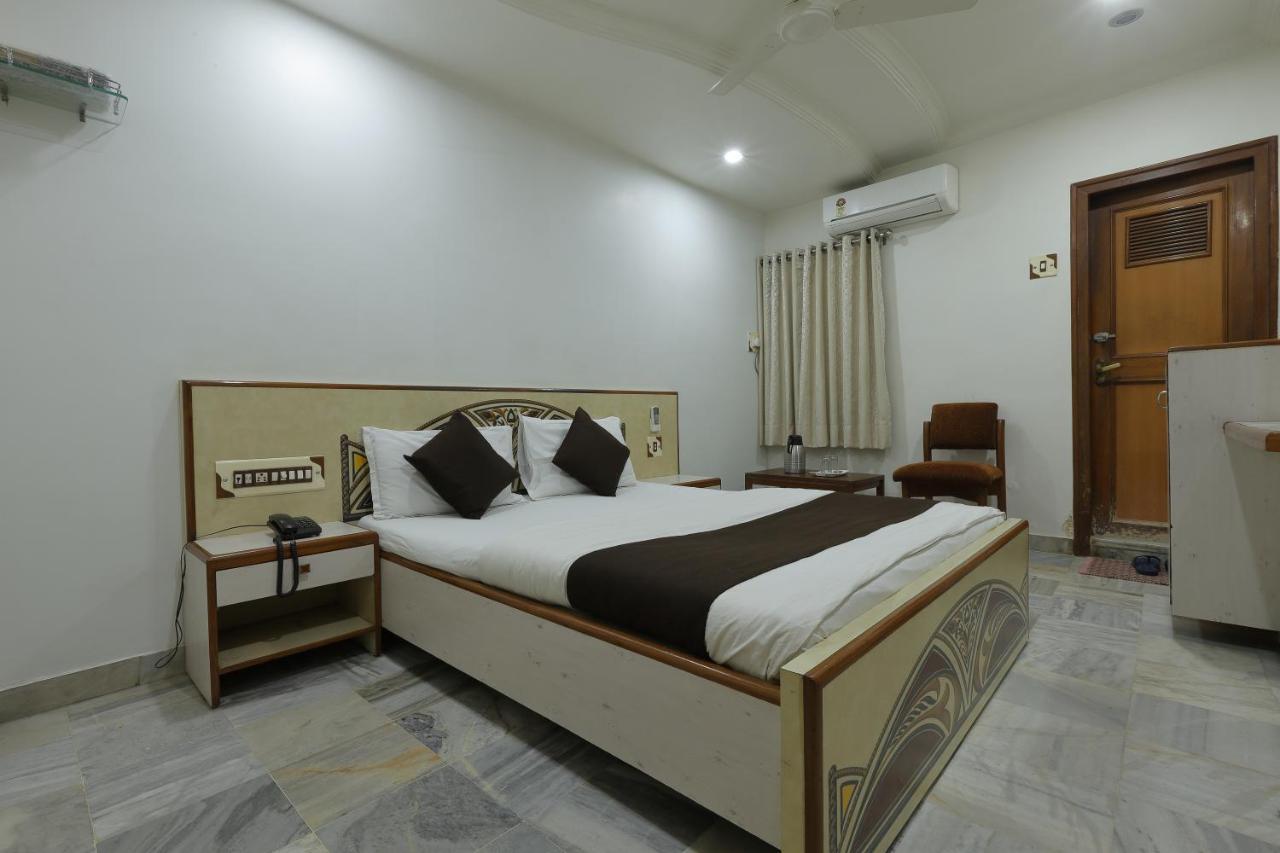 Hotel Good Night Ahmedabad Exterior foto