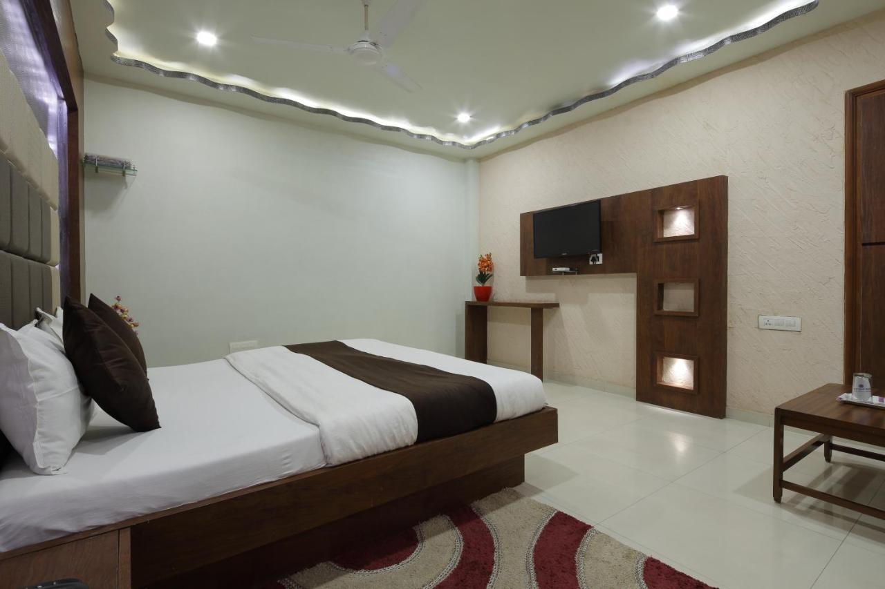 Hotel Good Night Ahmedabad Exterior foto