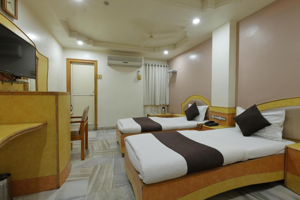 Hotel Good Night Ahmedabad Exterior foto