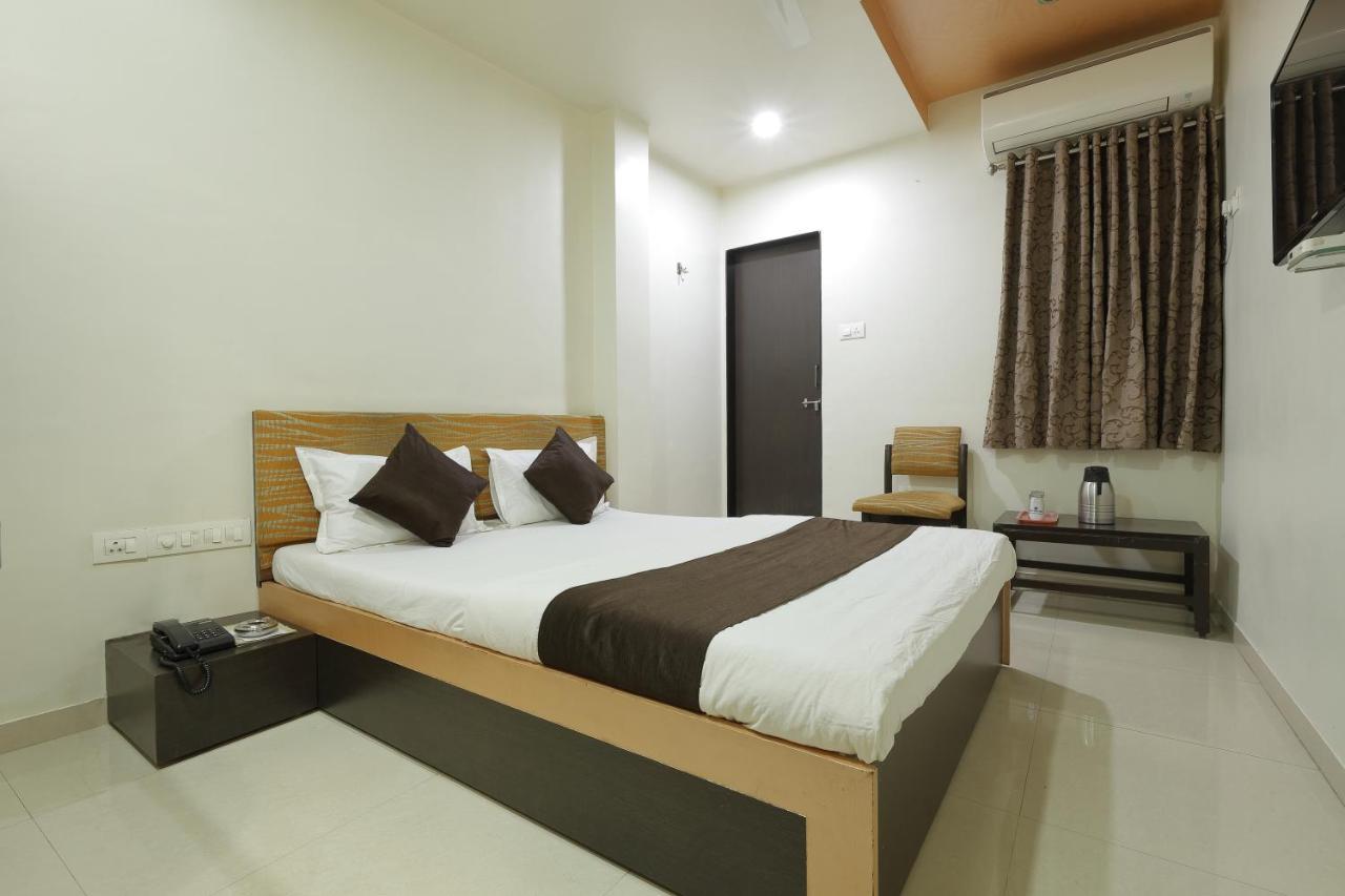 Hotel Good Night Ahmedabad Exterior foto